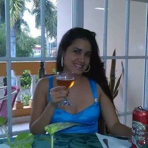 Meet your Posher, Aida maría